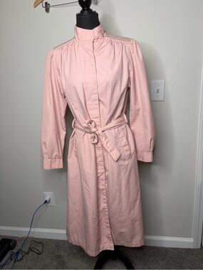 Vintage 1980-1980 baby pink rain trenchcoat